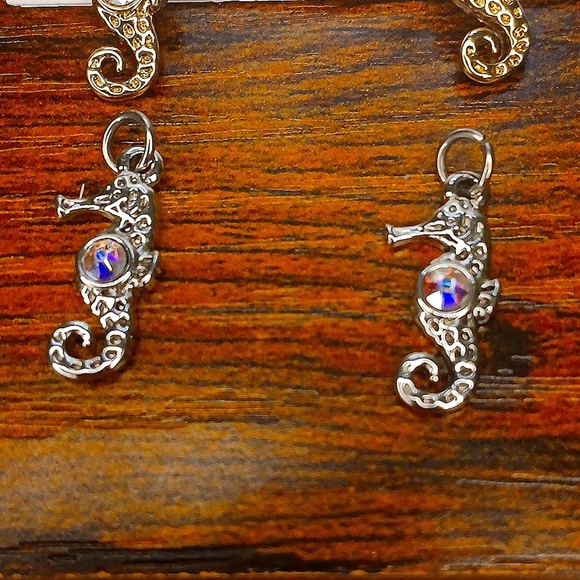 SWAROVOSKI Seahorse pendant charm SWOROVOSKI - Picture 3 of 4